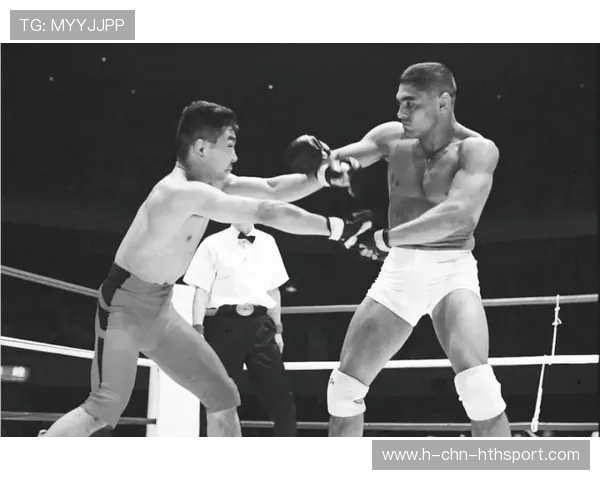 MMA搏击赛爆发血战，对手鼻骨疑似断裂